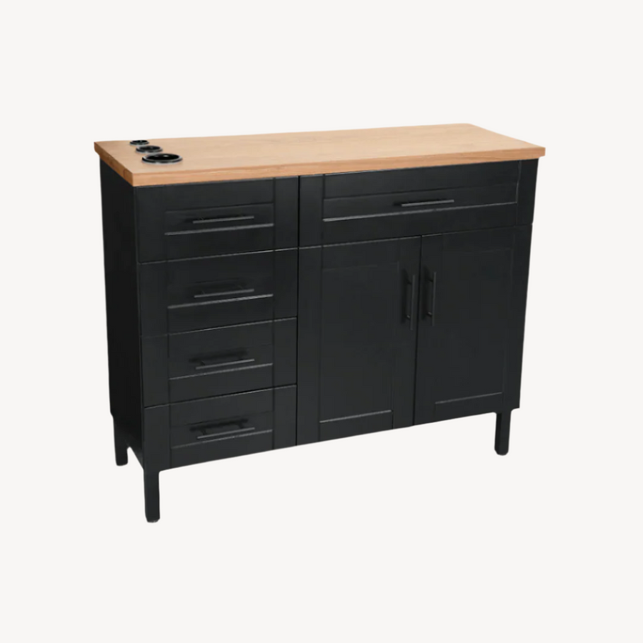 Keller International Midtown Styling Station