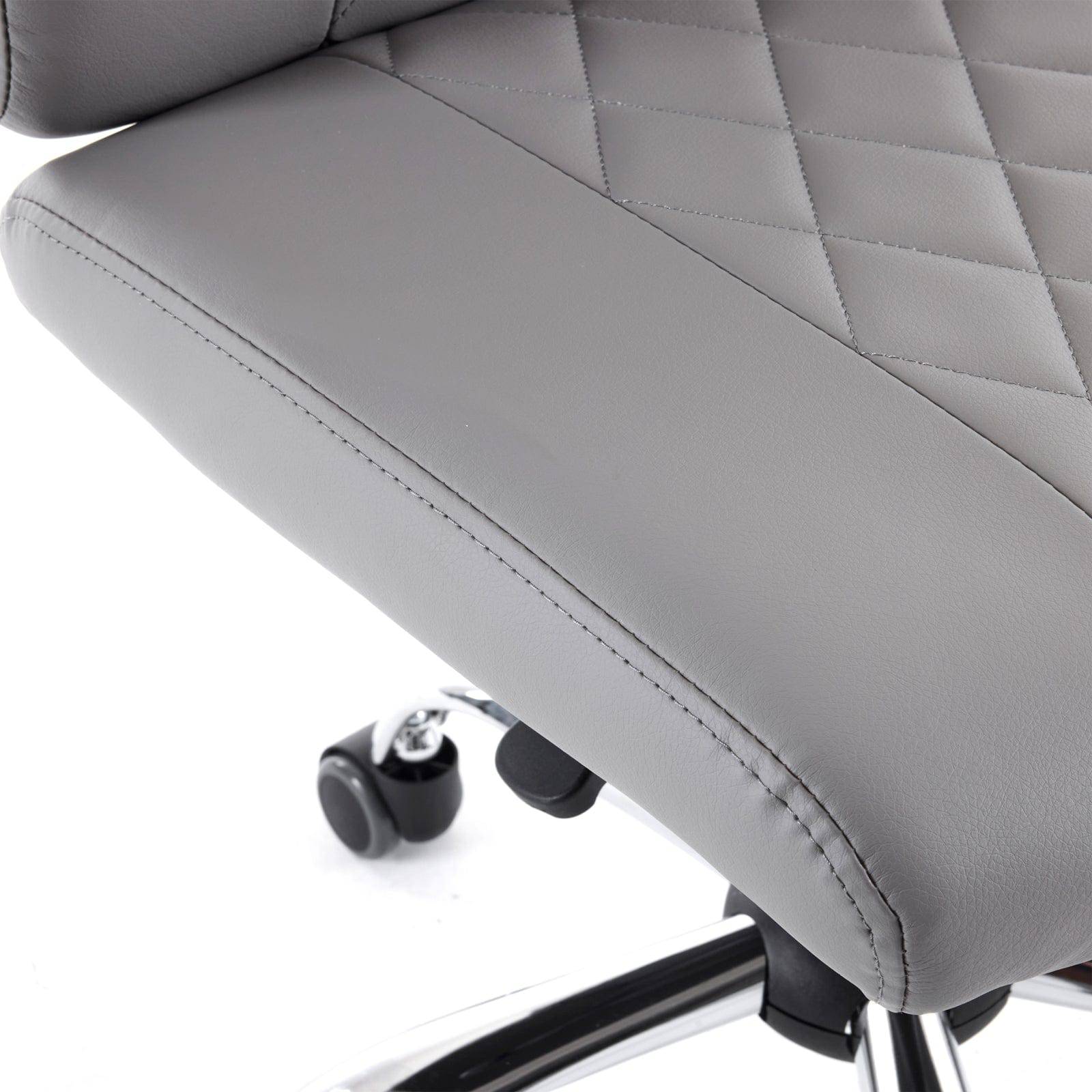 GENESIS Salon Manicure Technician Stool – SalonCity